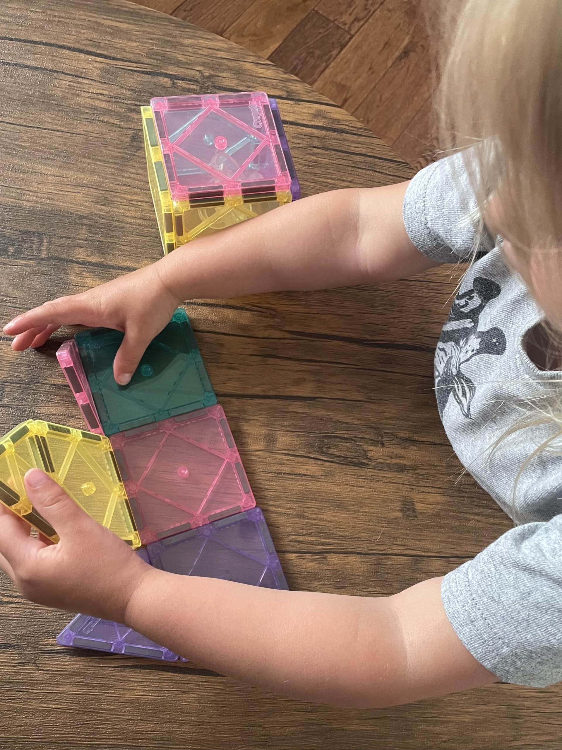 CreateOn Crayola magnetic tiles pastel travel bag setup supports on-the-go play.