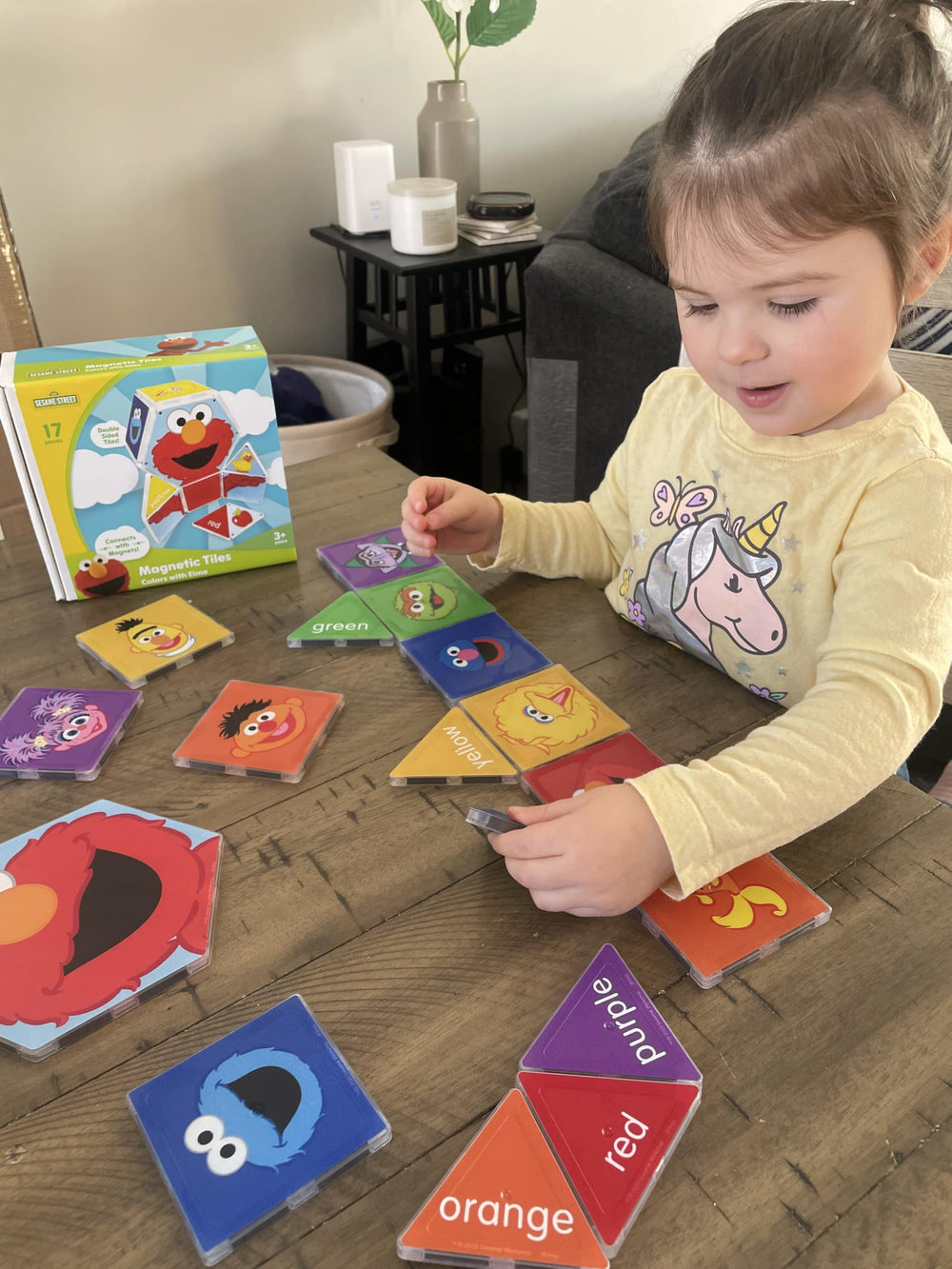 CreateOn sesame street magnet tiles featuring Big Bird for holistic learning through construction.