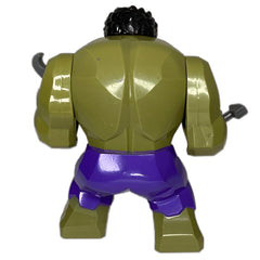 Creatiles HuIk vs Thanos figures in dynamic battle pose fueling storytelling.