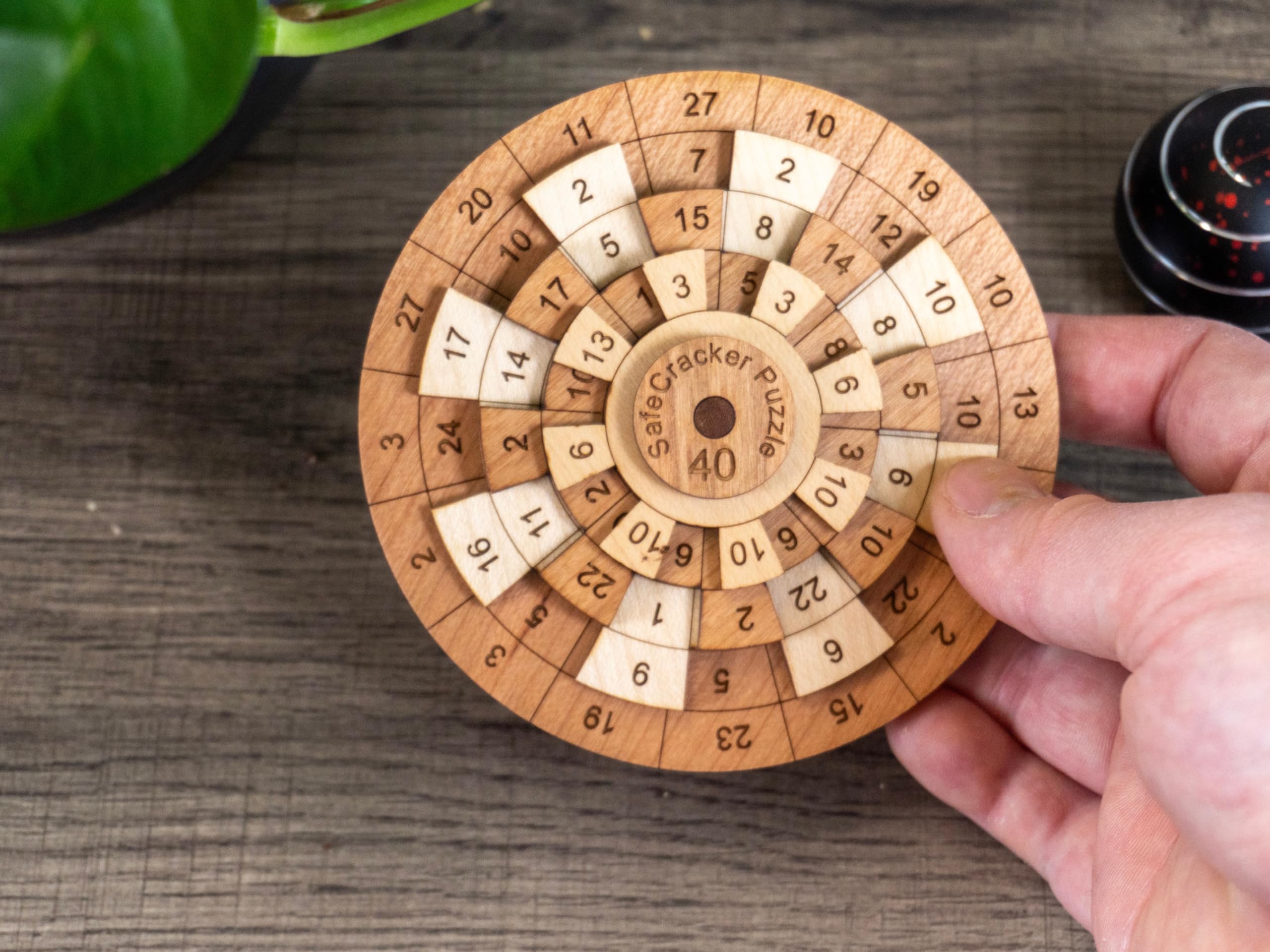Creative Crafthouse Safecracker 40 wood texture close-up highlights natural materials
