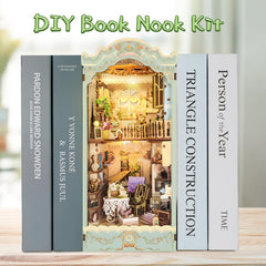 CRIOLPO Book Nook Rose Manor: pastel details create a cozy, artful display.