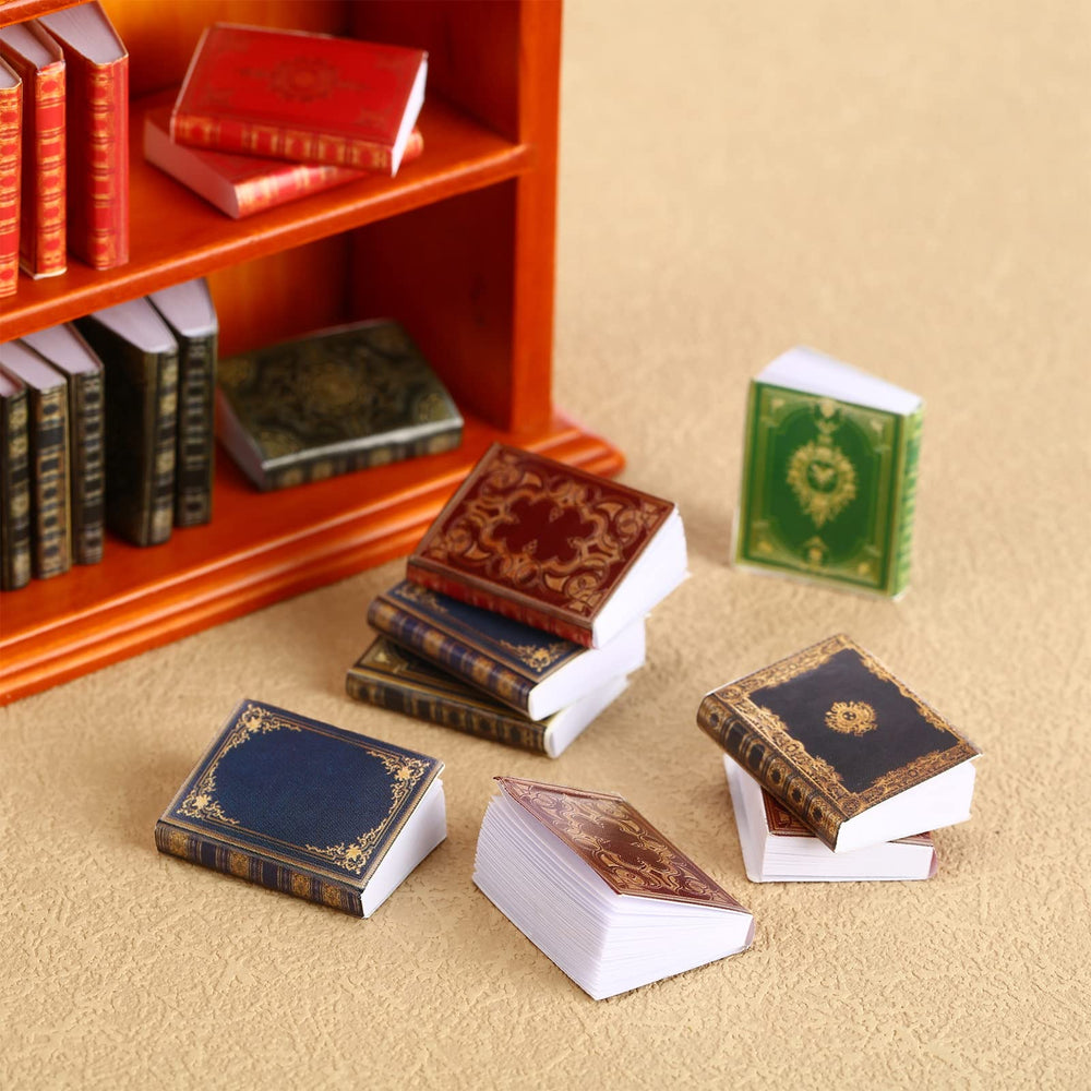 Crtiin miniature display including tiny plants for decorating shelves