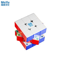 Cuberspeed MoYu WeiLong V11 MagLev UV gloss finish enhances grip and smooth motion.