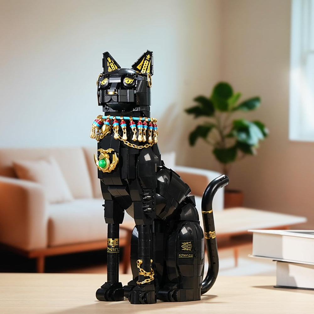 CUBIMANA adult-teen collaboration kit fosters shared creativity and patience.