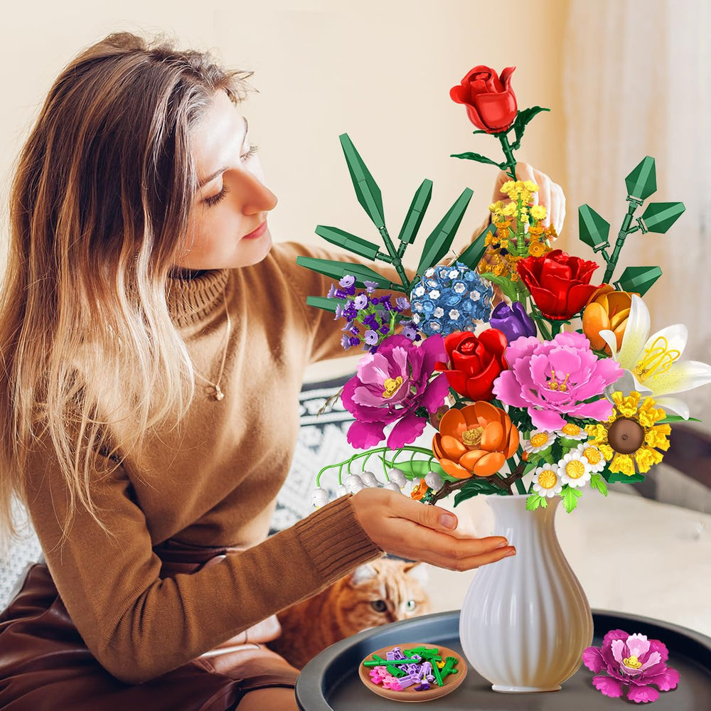 CUBIMANA daisy bouquet building set adds bright charm to any room