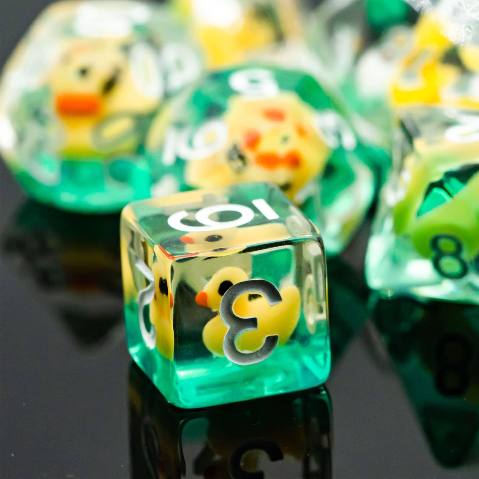 Cusdie d8-dnd-dice-yellow combines tactile feel with charming inside