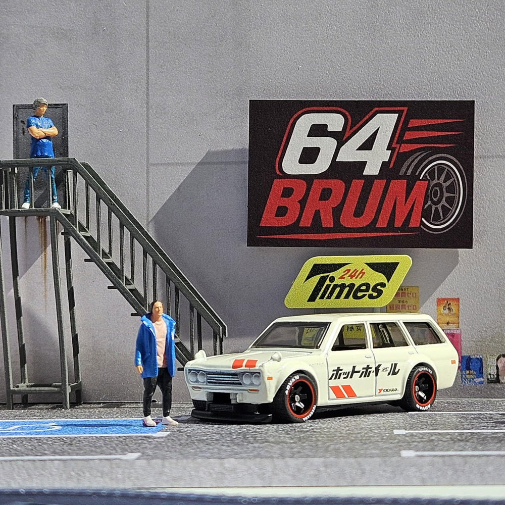 CustomDiecast premium kit supports creative customization projects.