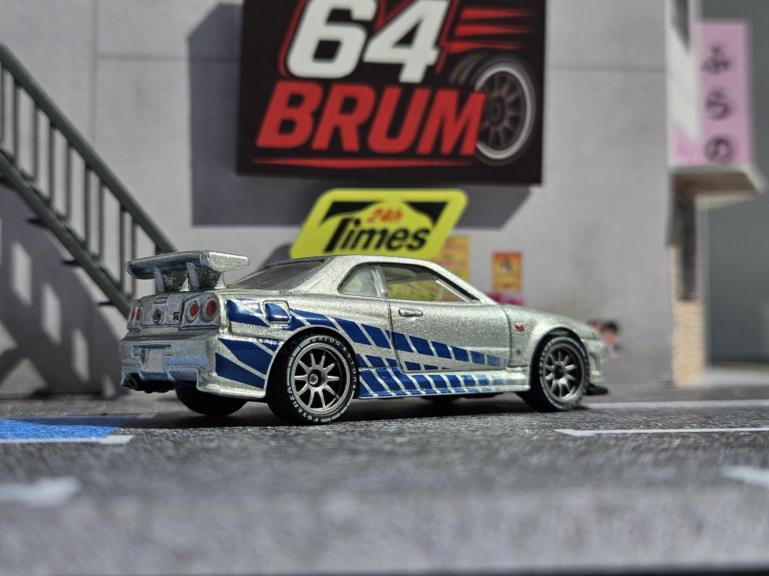 CustomDiecast ideal for display shelves or diorama setups.