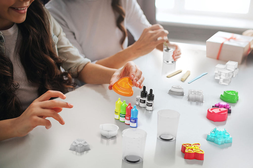 Dan&Darci four beakers support precise mixing for safe kid experiments.
