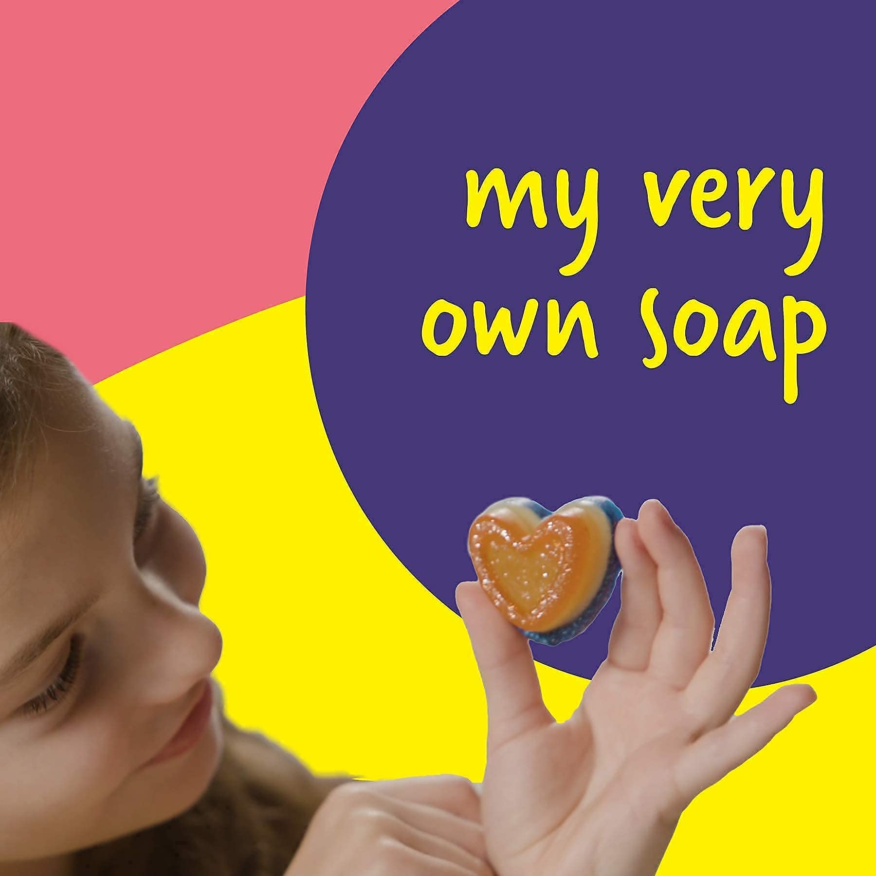 Dan&Darci eight pop sticks for easy soap removal and shaping.