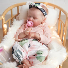 DAYOFF KIDS full vinyl cloth-weighted body provides realistic tactile experience