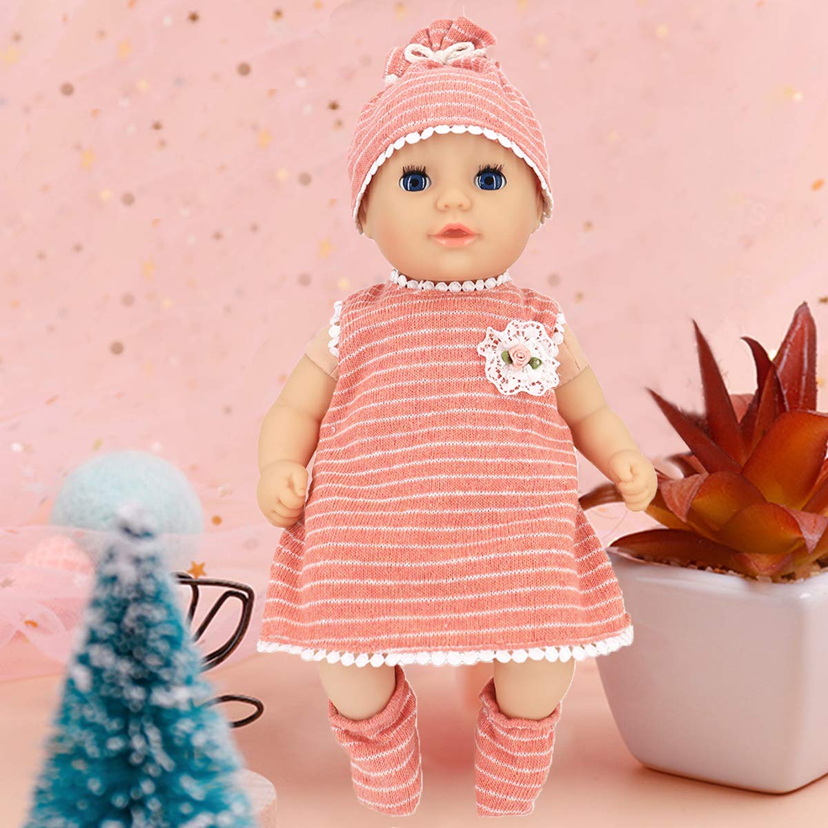 DC-BEAUTIFUL complete set helps dress and accessorize 14–18 inch dolls