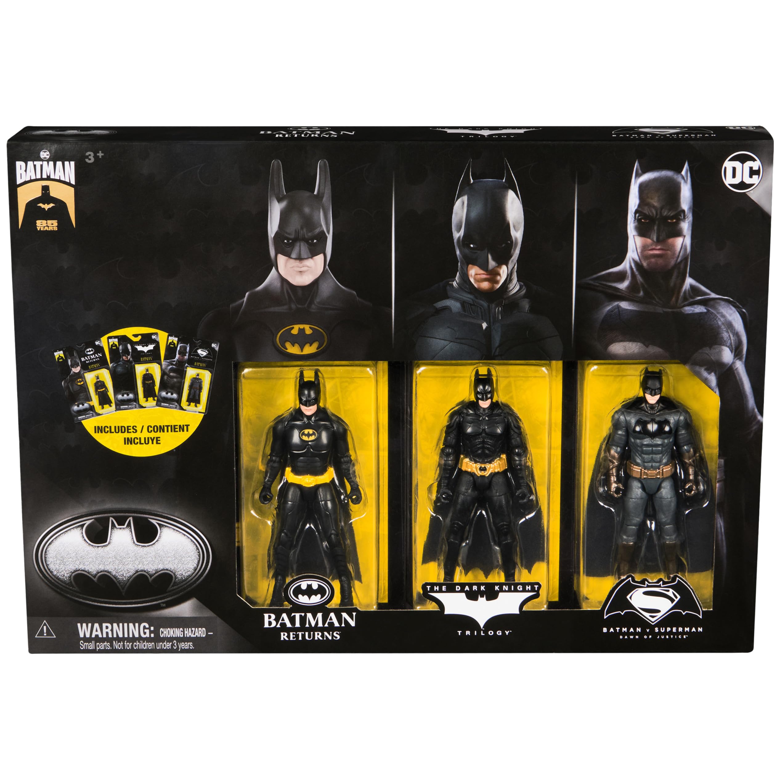 DC Comics Batman Returns cape detail, cloth cape for authentic look.