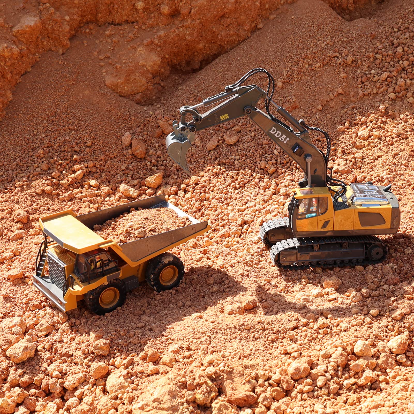 DDAI 680-degree cab rotation offers dynamic viewing angles.