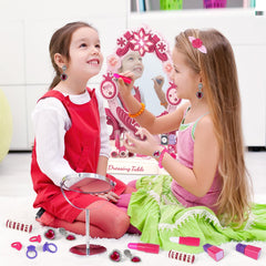 deAO Lipstick and Bracelet Set supports imaginative dress-up scenes and sharing