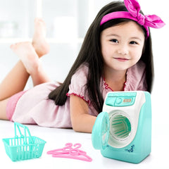 deAO washing machine toy features a door that opens and closes.