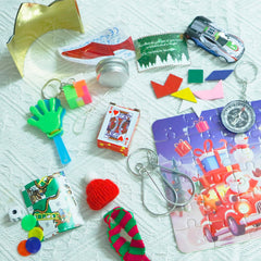 Decodinli crackers enrich holiday table settings with color and excitement.