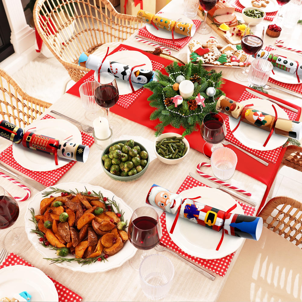 D-FantiX Nutcracker no-snap table favor enhances Christmas party ambiance.