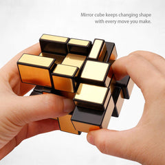 D-FantiX Shengshou Mirror Cube 3x3 gold top view for sleek aesthetics.