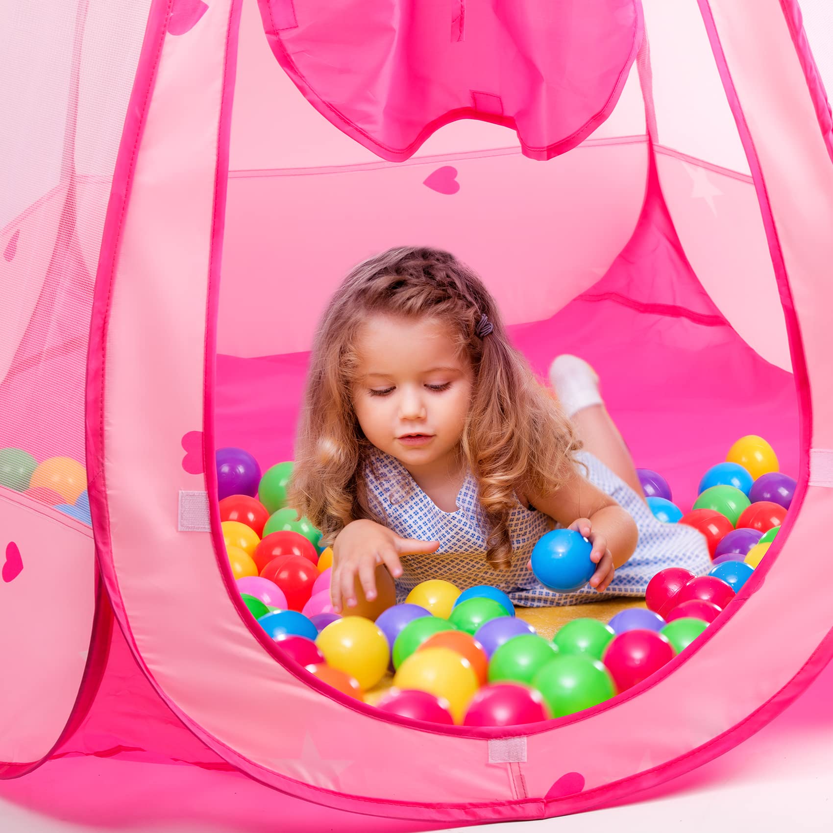 DISHIO ball pit offers a spacious play area for toys and cushions.