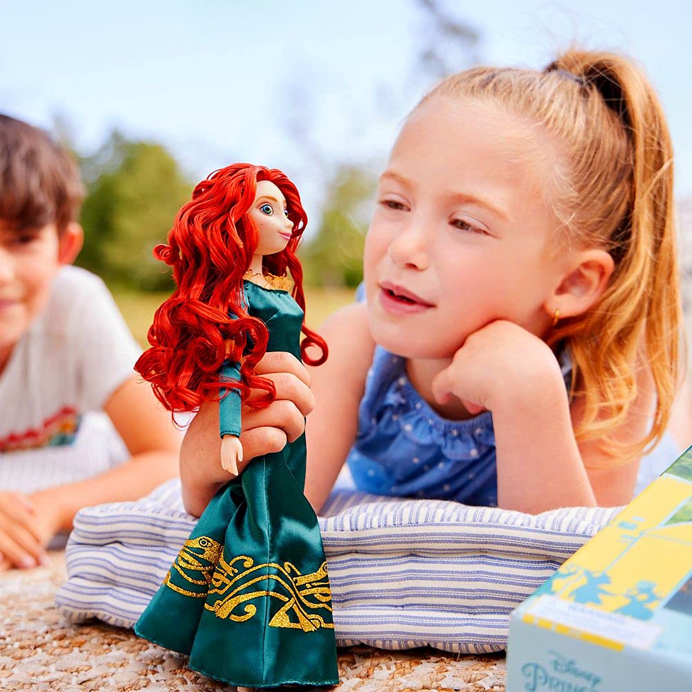 Disney Store Merida doll is fully posable for dynamic storytelling.