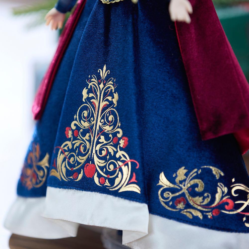 Disney Store Snow White articulated doll for posing and display