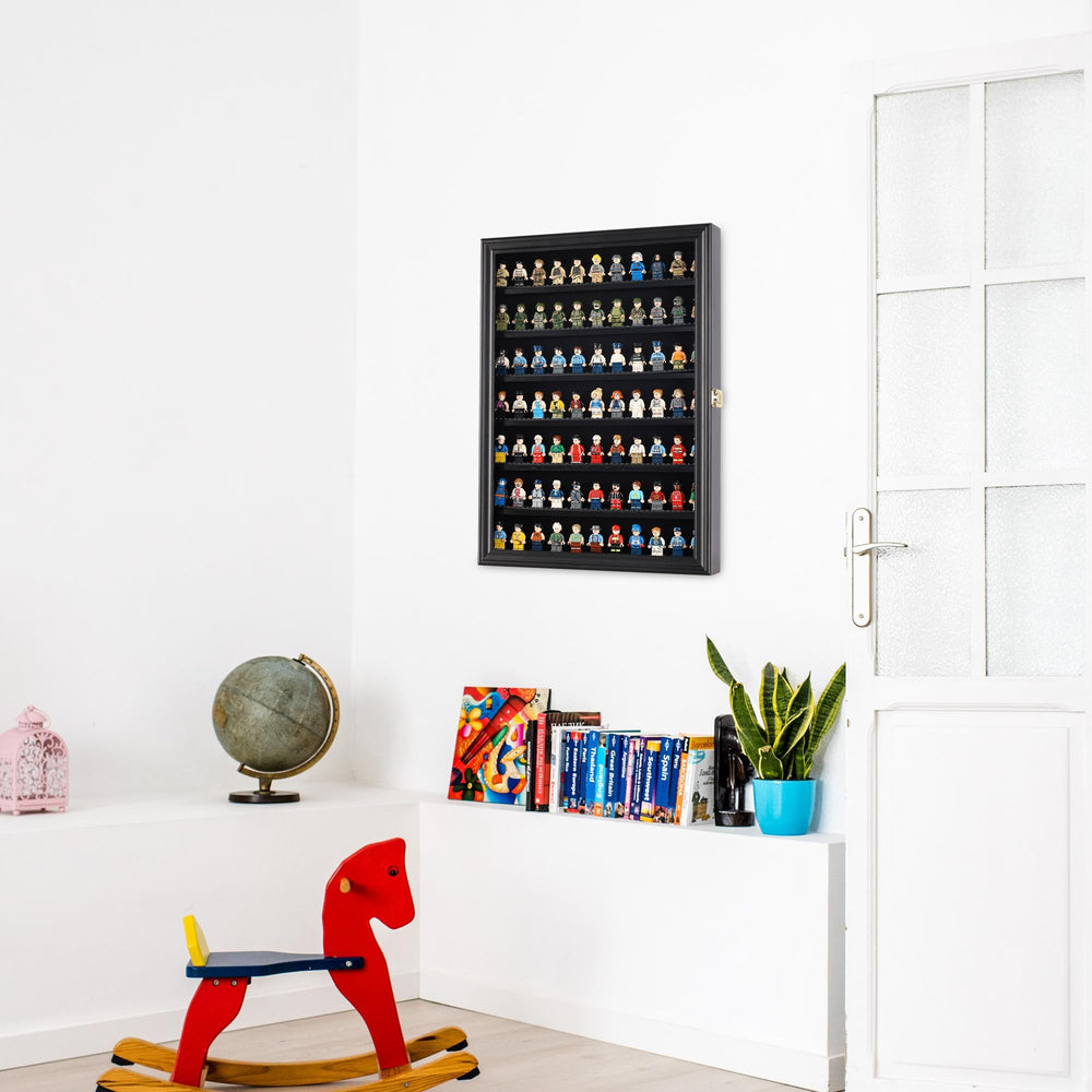DisplayGifts felt interior background enhances depth and display contrast.