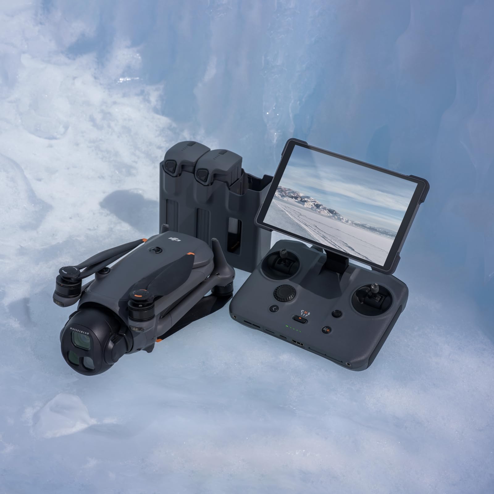 DJI Mavic 4 Pro app notice highlights DJI Fly app access from official site