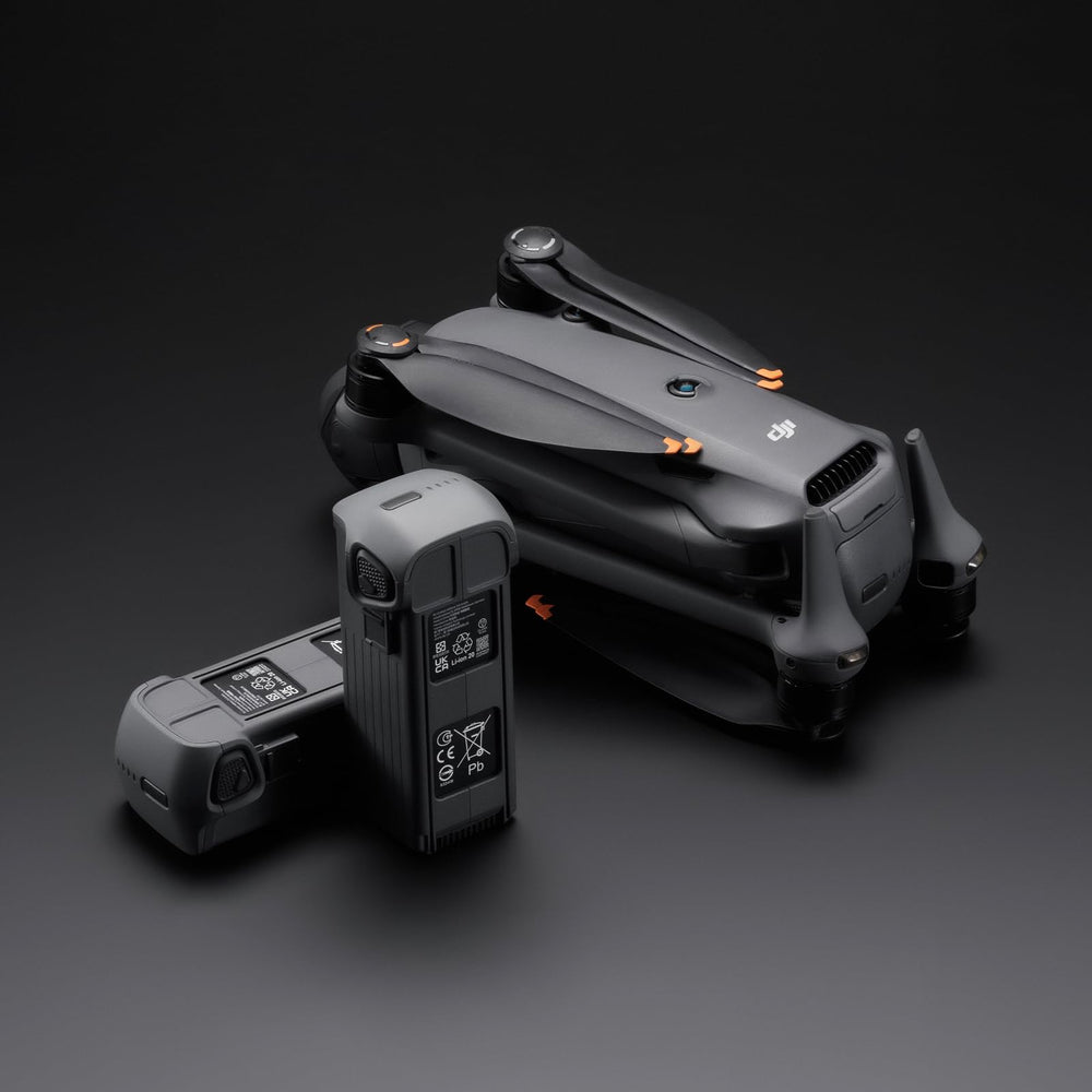 DJI Mavic 4 Pro flight time graphic illustrating up to 51 minutes