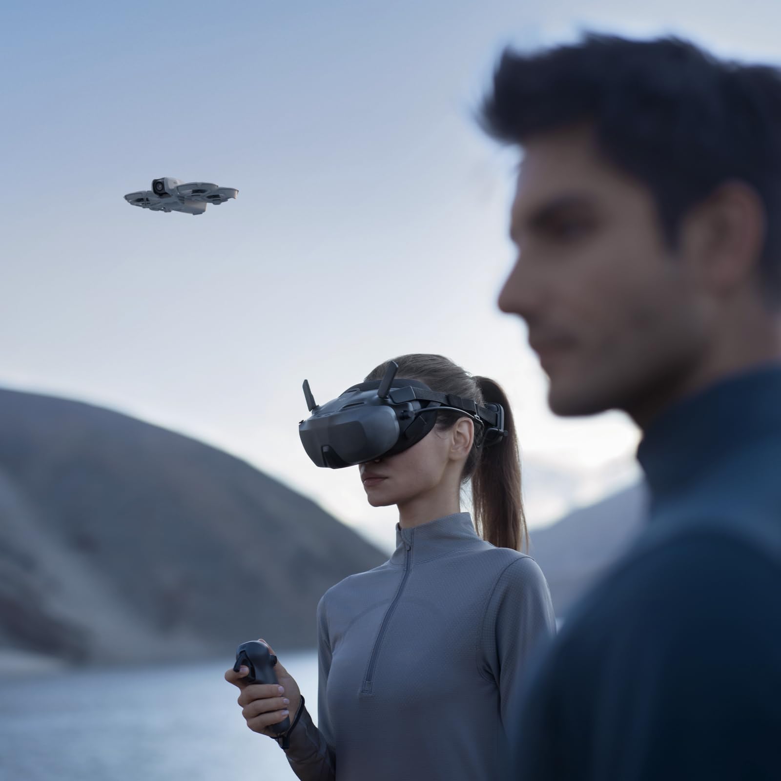 DJI Neo two-way charging hub extends flight time with multiple batteries