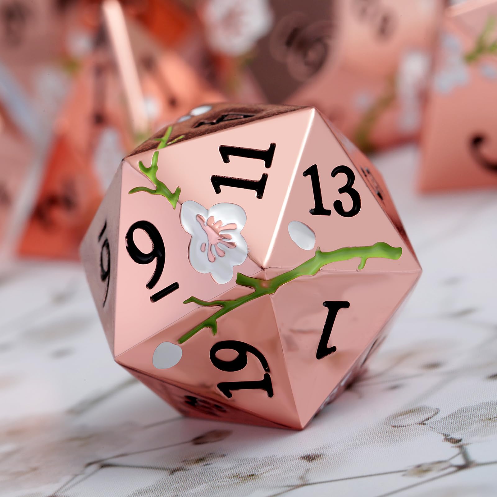 DNDND D4 die in gold-white floral style with durable coating for reliable rolls
