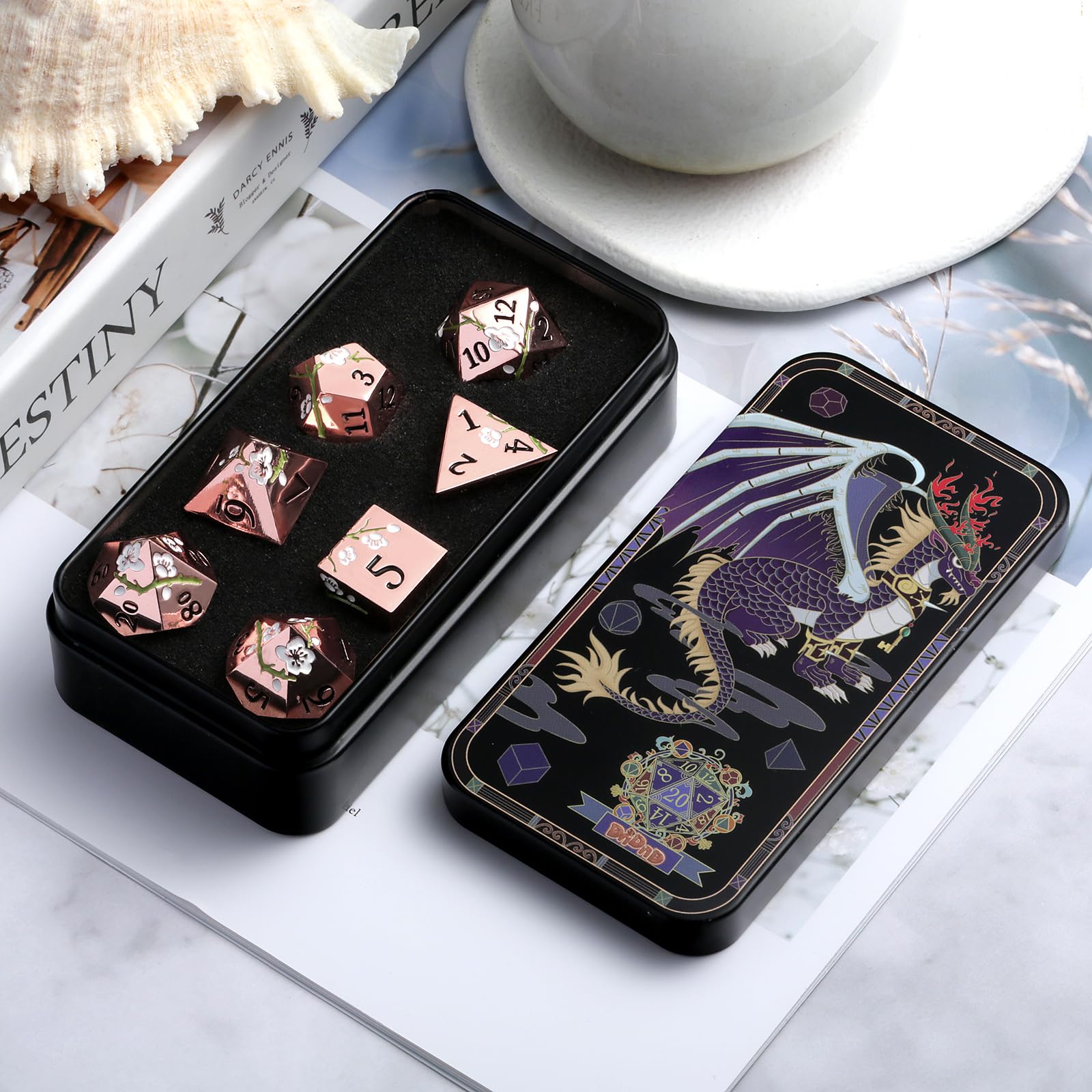 DNDND D8 die emphasizes gleaming finish and comfortable grip