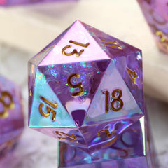 DNDND iridescent lilac D6 dice enhance on-table visibility during sessions.
