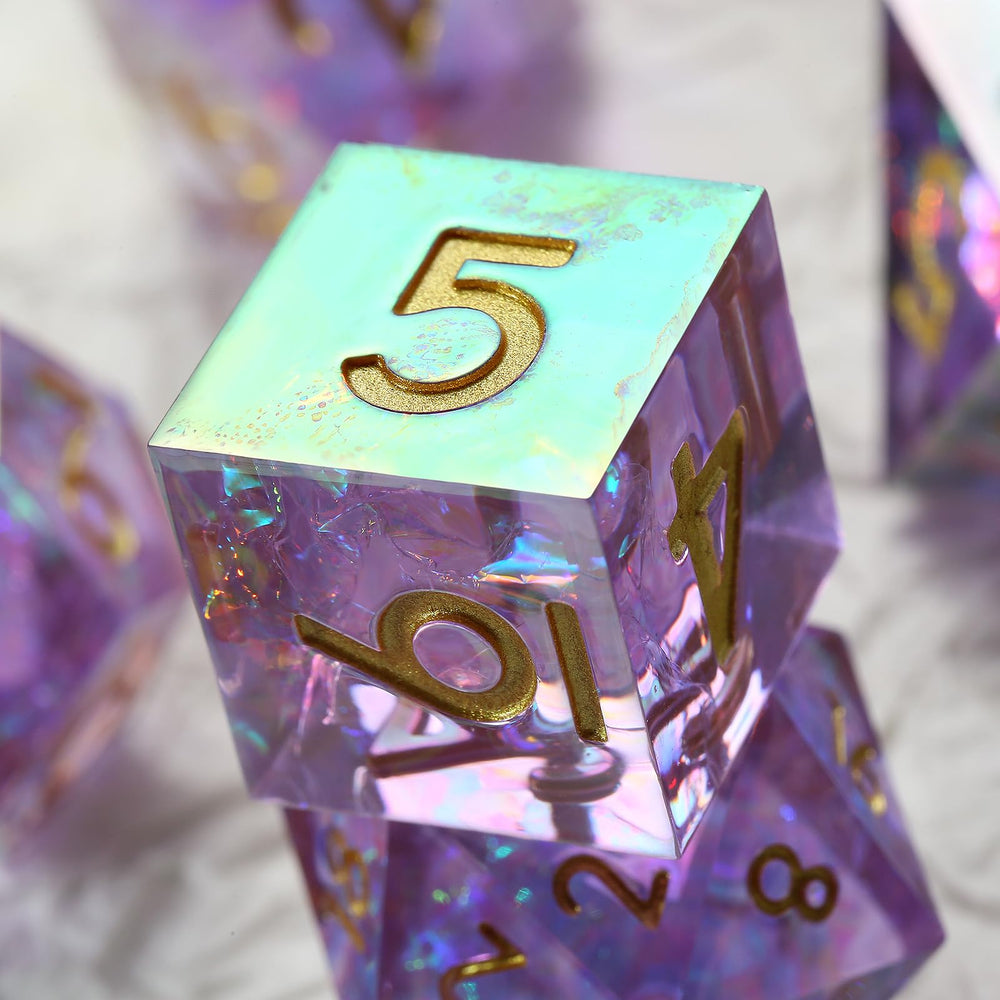 DNDND iridescent lilac D8 dice adds ambiance to RPG campaigns.