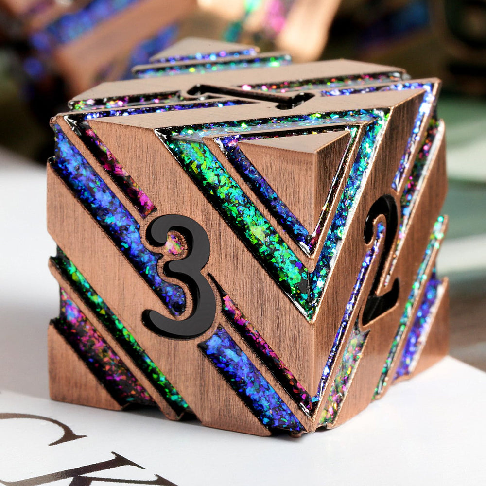 DNDND Stripe D4 face, precise throw possible with weighty zinc alloy construction.