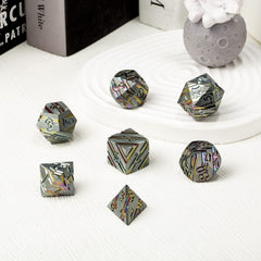 DNDND zinc alloy dice feel heavy and durable for confident throws.
