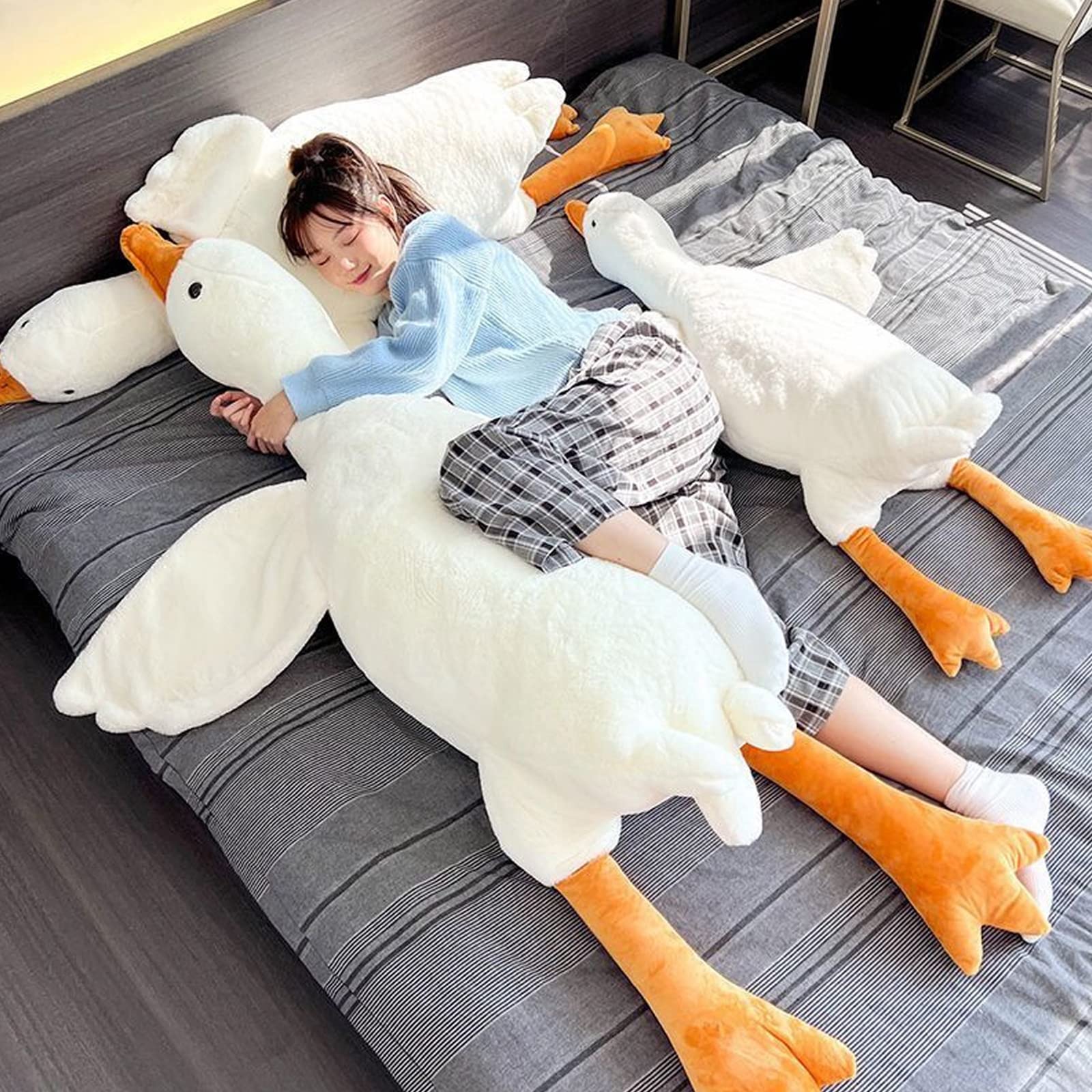 Doireum Swan weighted plush used as bedroom decor for whimsy