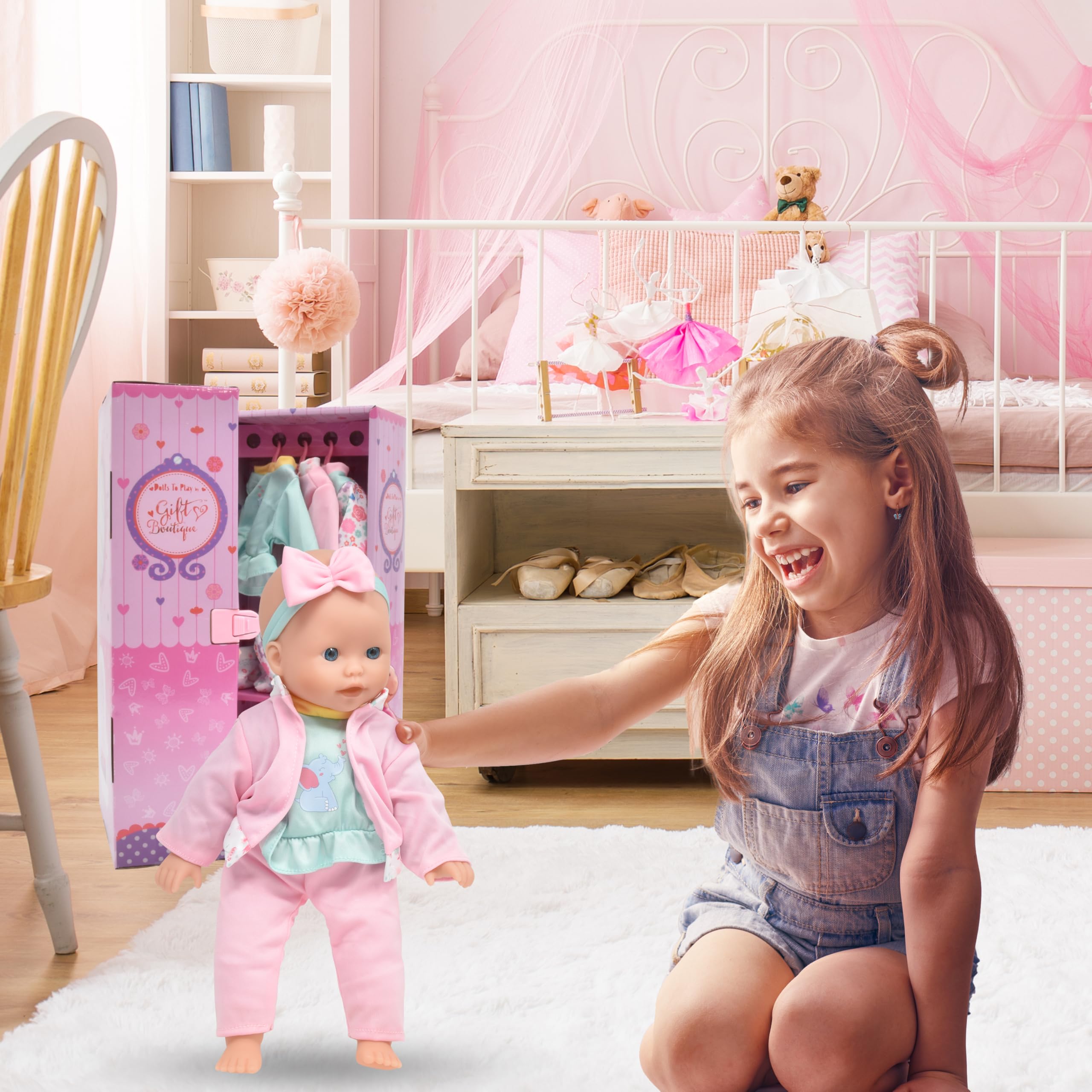 Dolls To Play dress-up accessories complete the look for creative storytelling.