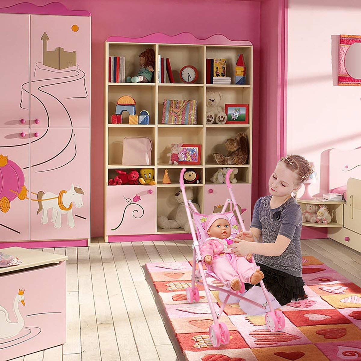 Dolls To Play stroller seat belt safety feature