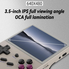 Doriteney RG35XX 3.5-inch IPS screen close-up for vibrant retro visuals.