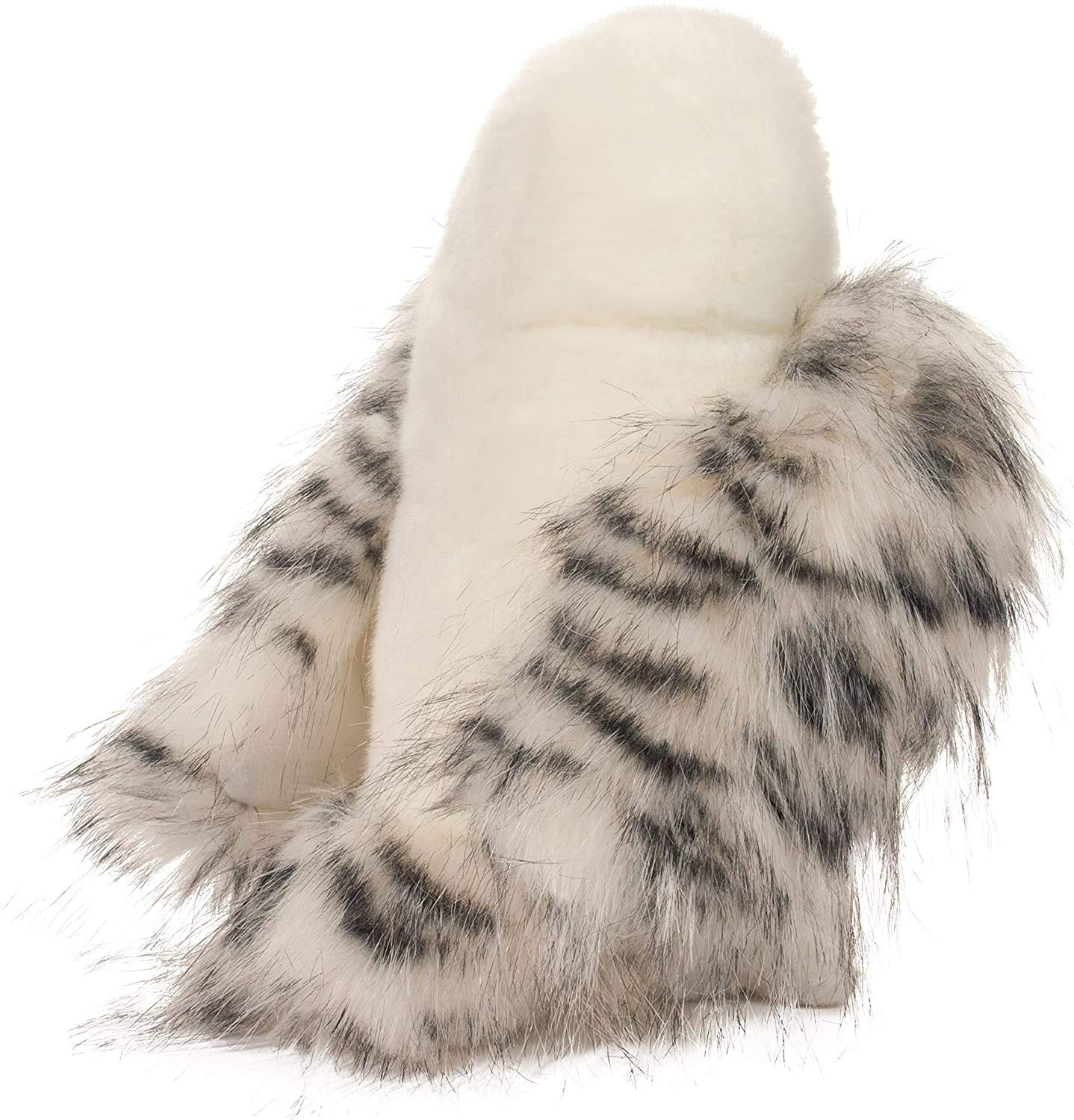 Douglas Wizard Snowy Owl leatherette beak adds character.