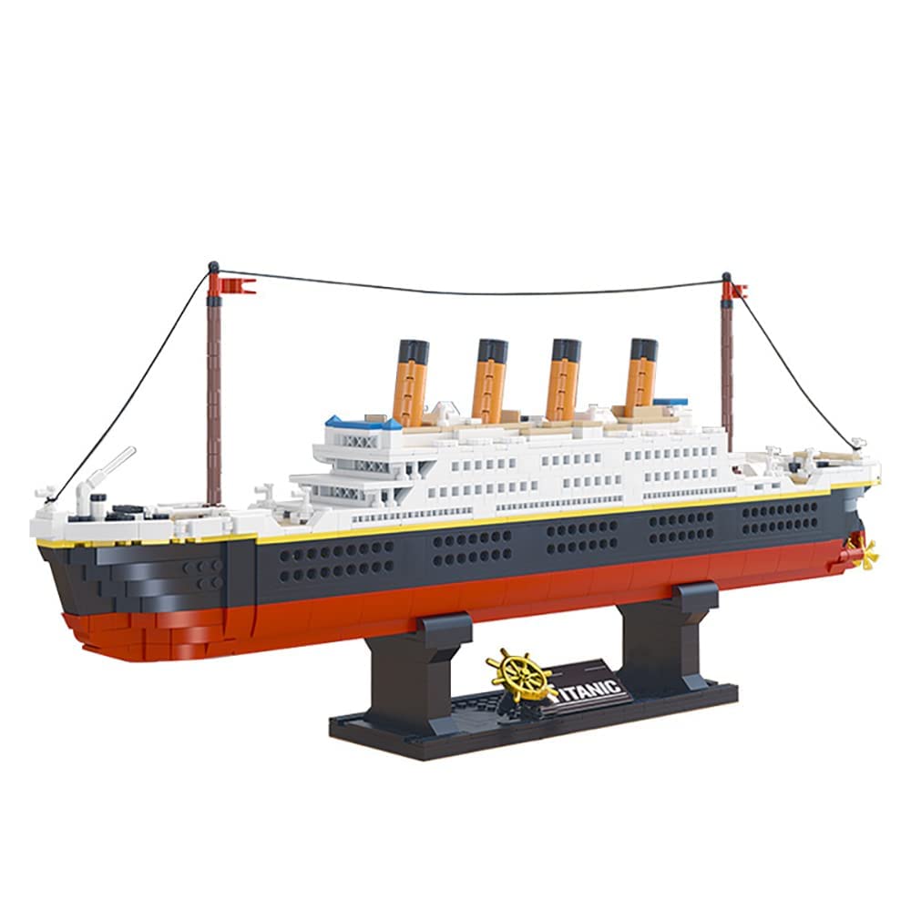 dOvOb Titanic mini blocks assembled for display with 1288 bricks.
