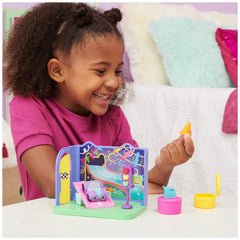 DreamWorks Gabby’s Dollhouse Bedroom Door sets a themed entryway for play.