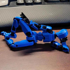 Dumwick Titan13 makes a thoughtful gift idea for fans of collectibles.