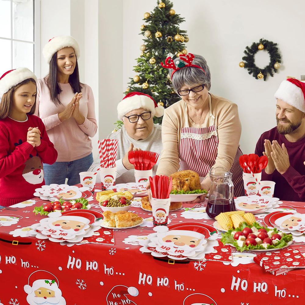 Durony Santa straws finish the tableware for easy cleanup.