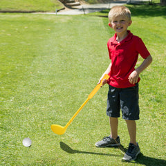 Dyienocs compact design fits small hands for first golf swings.