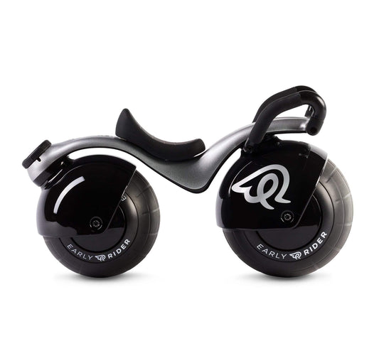 Early Rider Super Velio balance bike side view highlights lightweight, portable design for families.