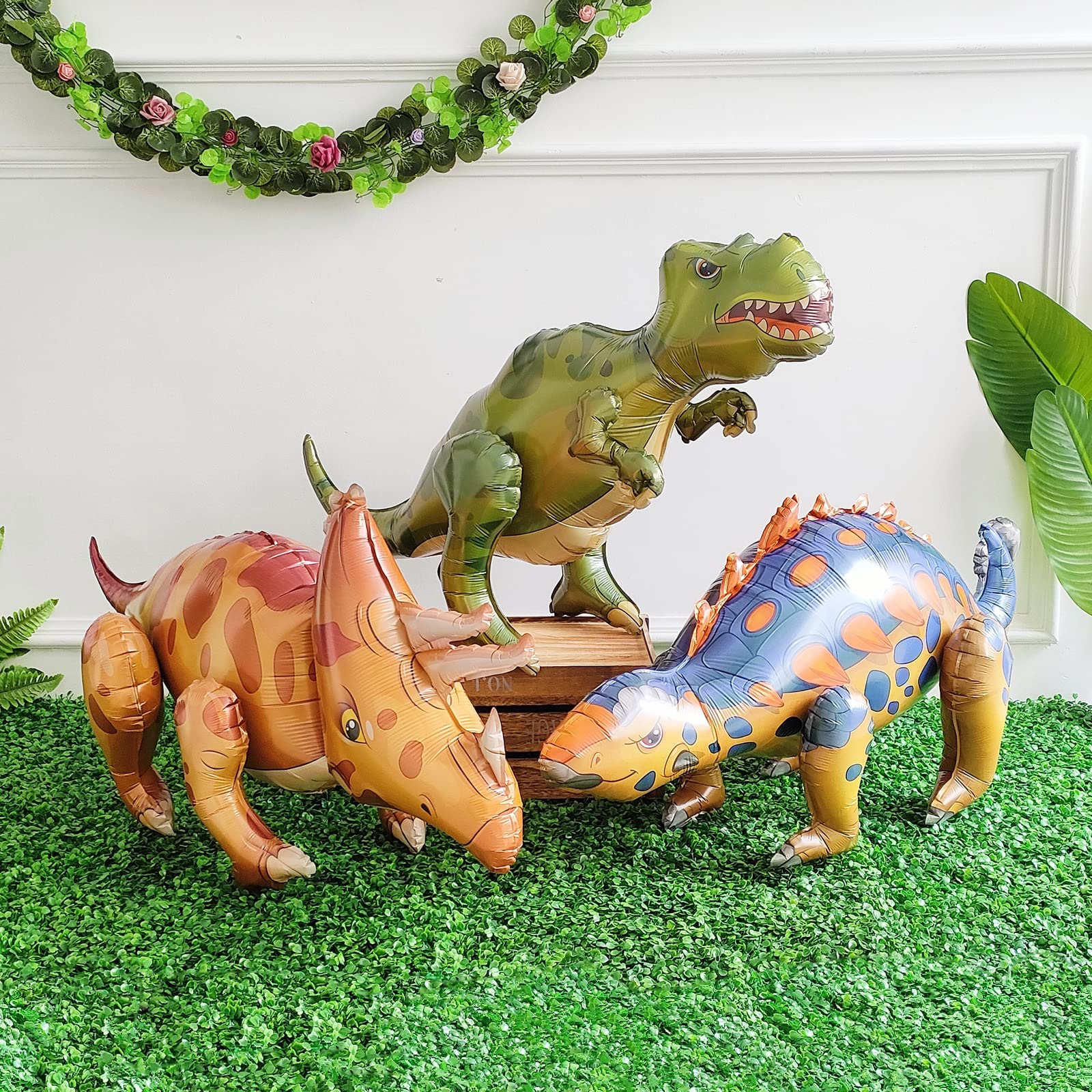 EASUTE T-Rex 38-inch balloon for dramatic party decor and photos