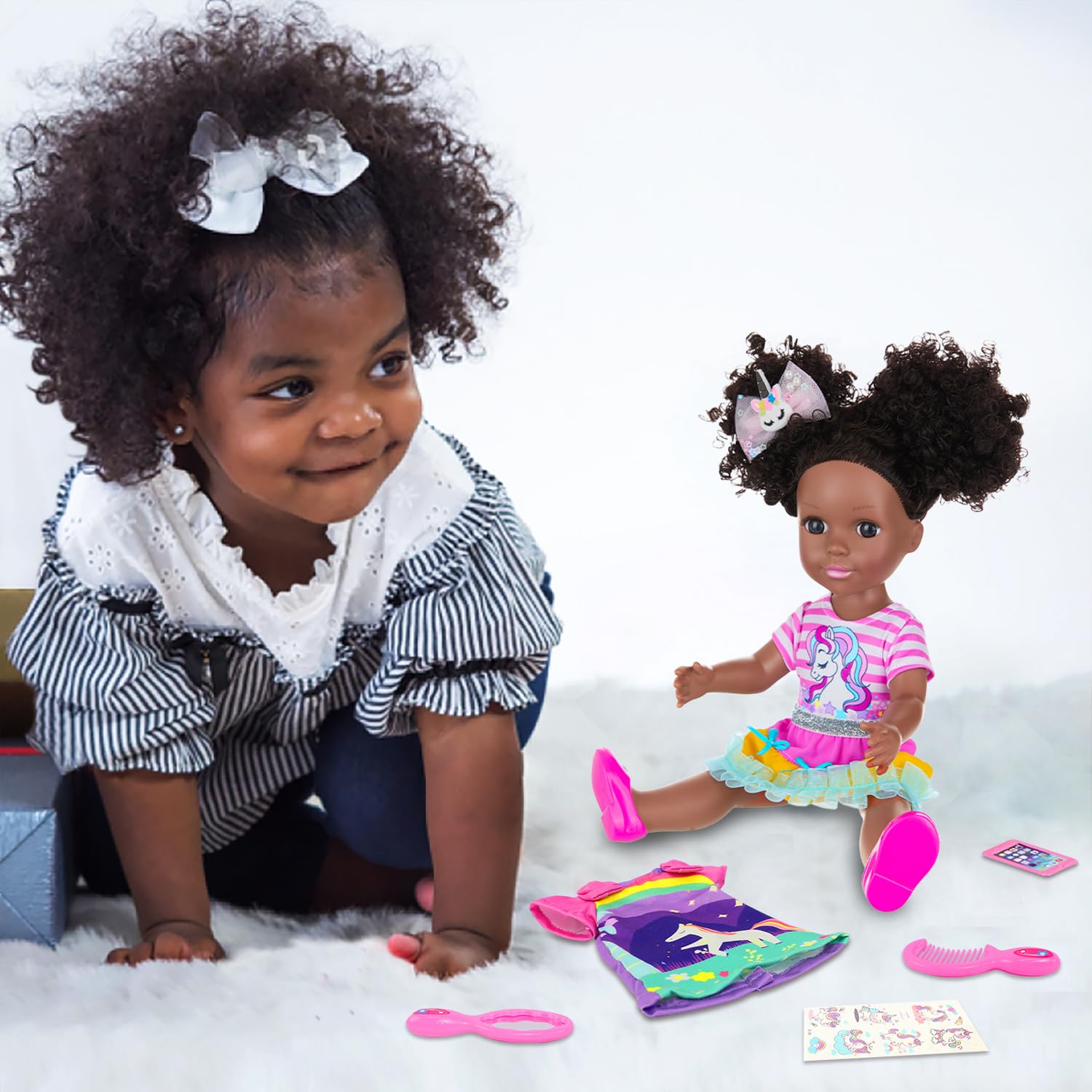 Ecore Fun mirror accessory helps kids check their doll's look.