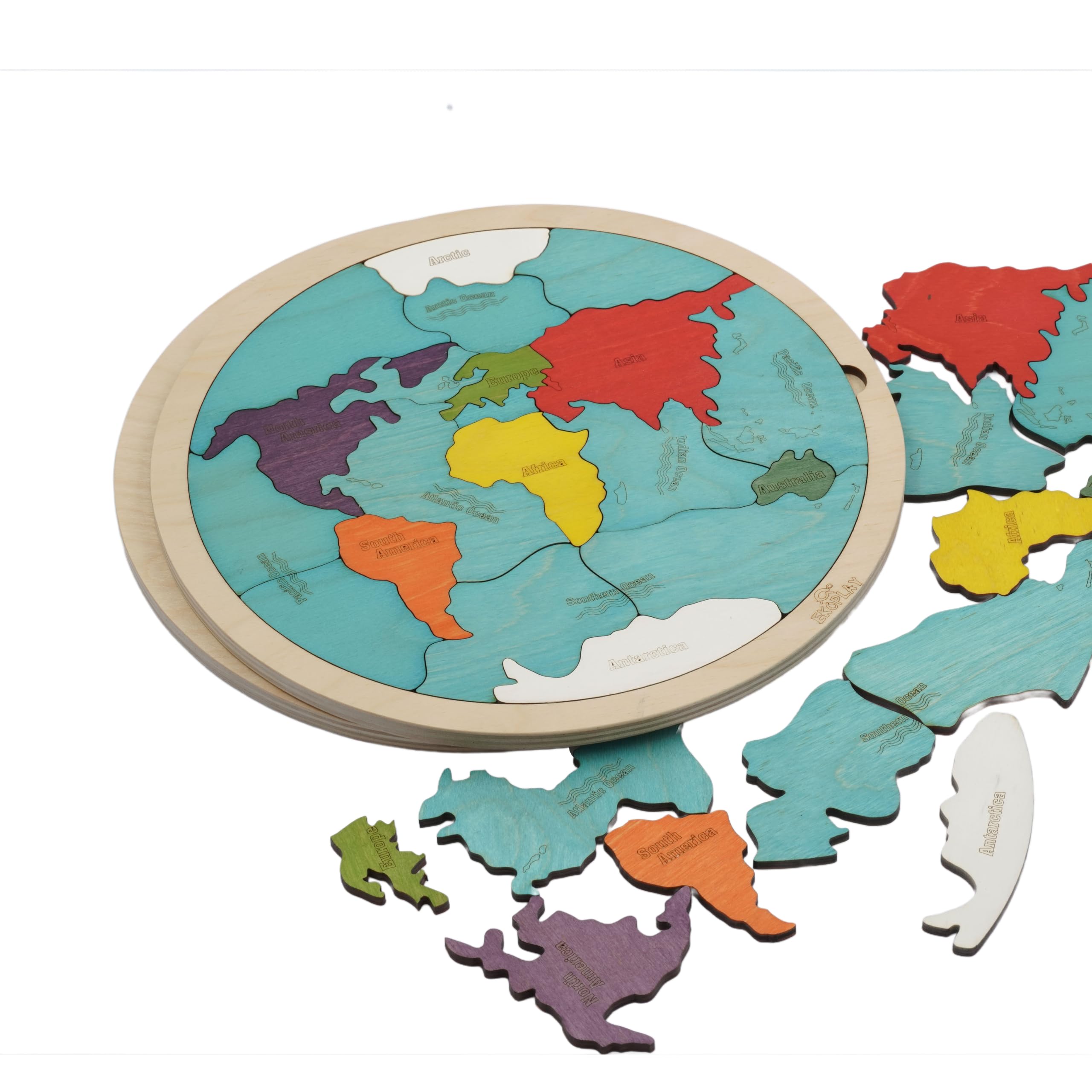 Ekoplay family-friendly activity strengthens parent-child interaction through collaborative puzzle solving.